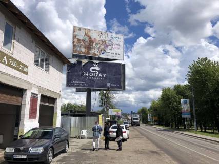Билборд B в Крюковщине вул. Одеська/вул. Балукова, світлофор, перехрестя, зупинка, АЗС "Газ", "Парк Крюківщина", 500м до "Домосвіт", в бік с. Гатногов, Одеської траси (нижній) фото 1
