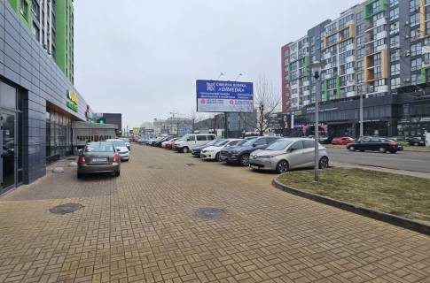 Білборд, Бігборд (Борд)  B у Вишневе, Board 3x6м  вул. В. Стуса , перший після повороту на вул. Молодіжну, ЖК Квартал Крюківщина", ЖК "Піонерський Квартал", направлення на м Київ Фото 1
