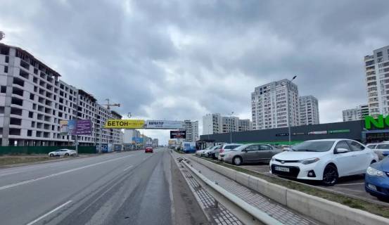 Брандмауэр + в Вишневое, Арка 11х2м (банер)  вул. В. Стуса/вул. Першотравнева, "Novus", зупинка ЖК "АКВАРЕЛІ 2", Аптека "Доброго Дня","іl Molino", "Море Суші", в бік с Крюківщина (ліво) фото 1
