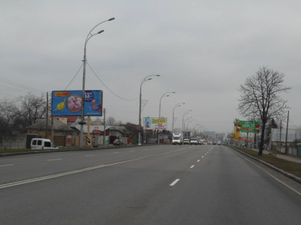 Билборд B в Бровары, Board 3x6м  вул. Київська, 69,  за 150м до автобусної зупинки, за 590м до перехрестя з вул. Євгенія Зеленського, через 220м після повороту на вул. Сєрова та магазину "Фора",  напрямок руху з м. Київ фото 1