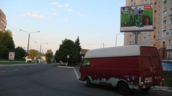 Билборд A в Вышгороде, Prismavision 3х4  пр. Шевченка, Нова Пошта №2, праворуч, напрямок вул. Набережна фото 1