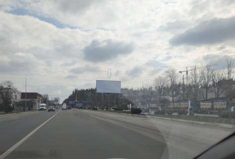 Билборд A в Гостомеле, Board 3x6м  вул. Свято-Покровська, 2, центр, поруч "Алея Слави Загиблих Воїнів", навпроти "Аврора",  «БУДКАПІТАЛ», "Аптека Доброго Дня", виїзд із Гостомеля в бік Бучі, Ірпеня, Києва фото 1