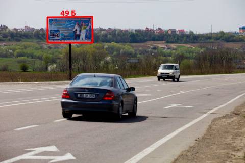 Билборд B в Магале М-19 (1  км +200 м) Обхід м.Чернівців  (до Чернівців) фото 1