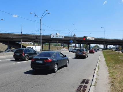 Нестандарт A в Киеве Бандери Степана пр-т., Богатирська вул., до Північного мосту фото 1