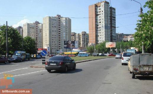 Билборд  в Киеве Порика пр-т 11, возле супермаркета Сильпо, от пр-та Свободы, в центр фото 1