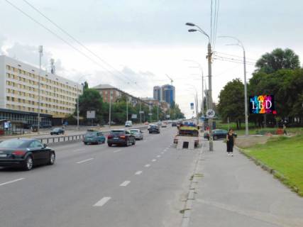 Скроллер A в Киеве, 3.14x2.3  Миколи Міхновського бульвар (Дружби Народів бульвар).  4/6 - 434348 фото 1