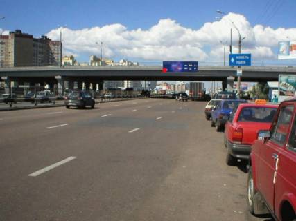 Нестандарт A в Киеве, 8x2  Бажана пр-т / Ревуцького вул., ст.м. "Харківська", в центр фото 1