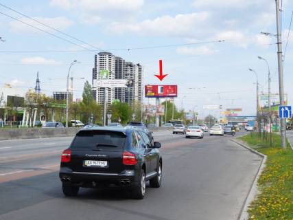 Бэклайт B в Киеве просп. Романа Шухевича (Генерала Ватутіна) 100 м від виїзду з Бальзака вул., від Північного моста фото 1
