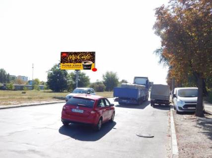 Билборд B в Киеве, 3x6  Зодчих вул. 2, супермаркет "АТБ", рух в напрямку автосалонів "Volvo", "Mazda", "Toyota", "Lexus" фото 1