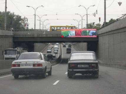 Билборд A в Киеве, 8x2  Теліги вул., біля Щусєва вул., поруч ст.м. Дорогожичі, до ст.м. Шулявська фото 1