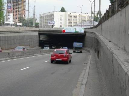 Билборд A в Киеве, 8x2  Чоколівський бул., Севастопольська пл., до Деміївської пл. фото 1