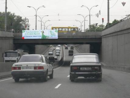 Билборд B в Киеве, 8x2  Теліги вул., біля Щусєва вул., поруч ст.м. Дорогожичі, до ст.м. Шулявська фото 1