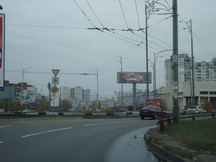 Бэклайт A в Киеве просп. Червоної Калини (Володимира Маяковського), біля Драйзера пр-т, до просп. Романа Шухевича (Генерала Ватутіна) фото 1