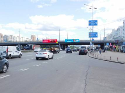 Билборд B в Киеве, 8x2  Бажана пр. / Дніпровська набережна, ст. м. `Осокорки`, з центру фото 1