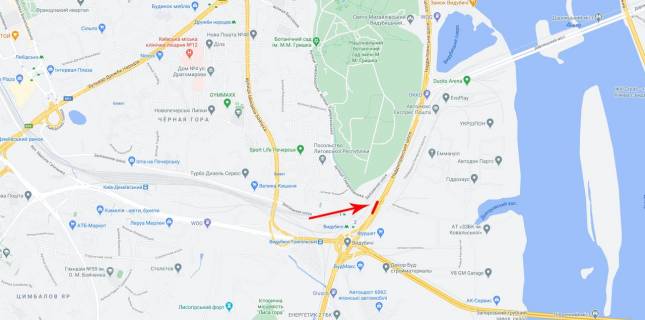Нестандарт A в Киеве, 8x2  Наддніпрянське  шосе, збоку автостанції "Видубичі", рух в напрямку Дарницького мосту схема