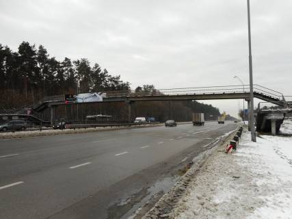 Нестандарт B в Киеве, 8x2  Міст пішохідний через Броварський пр-т, рух в напрямку м. Києва фото 1