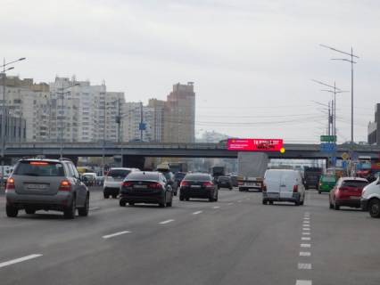 Билборд A в Киеве, 8x2  Бажана пр. / Ревуцького вул., ст.м. `Харківська`, в центр фото 1