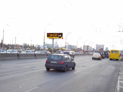 Беклайт B у Києві просп. Степана Бандери (Московський), розв'язка з Богатірській вул., Від Північного моста Фото 1