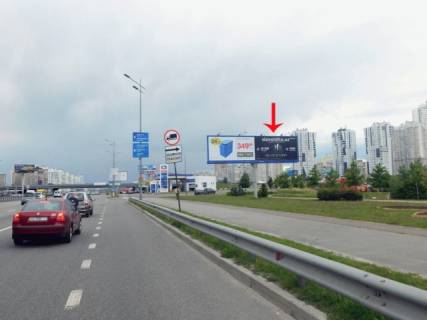 Призма  в Киеве Бажана пр-т 400 м до пр-та Григоренко, в центр, правая - 38305 фото 1