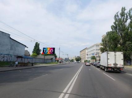 Видеоборд B в Киеве, 3x6  Лугова вул., світлофор, рух в напрямку Автозаводська вул. - 617970 фото 1