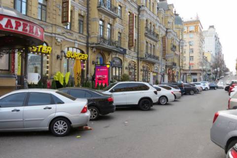 Билборд B в Киеве, 1.2x1.8  Бессарабська площа біля буд. 1/3 №2 фото 1