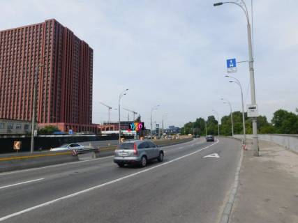 Видеоборд B в Киеве, 3x6  Набережно-Рибальська вул / Електриків вул.7, біля підземного переходу, рух в напрямку ТЦ "Блокбастер" - 617966 фото 1