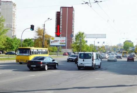 Билборд B в Киеве, 6x3  Маяковського вул. 2, до Керченської пл., в центр фото 1