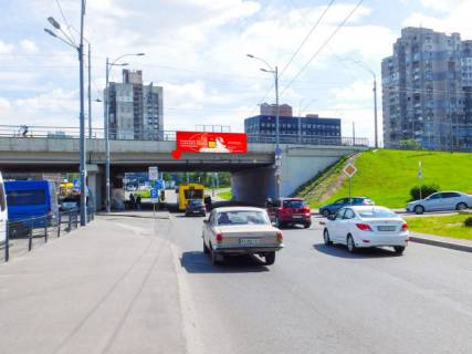 Билборд A в Киеве, 8x2  шляхопровід біля станції метро `Святошин`, в напрямку вул. Святошинської фото 1