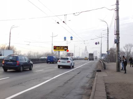 Бэклайт B в Киеве просп. Романа Шухевича (Генерала Ватутіна) (з`їзд з мосту на лівий берег) фото 1