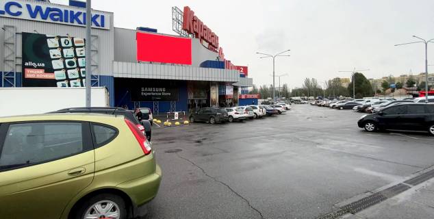 Video Billboard A in Dnipro (Dnipropetrovsk) TRC Karavan st. Nizn'odniprovs'ka, 17 - 477247 Photo 1