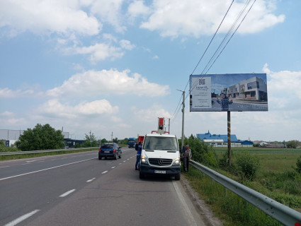 Билборд A в Підрясне (Підрясне) траса М10 Краківець Львів фото 1
