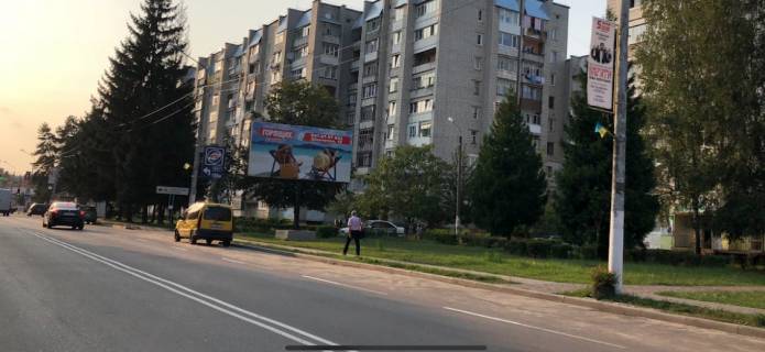 Билборд A в Новояворовске вул.С.Бандери, 7  (поворот на АТБ) фото 1