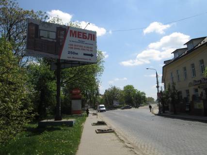Билборд B в Черновцах Леоніда Каденюка (Чкалова)/ Маловокзальна фото 1