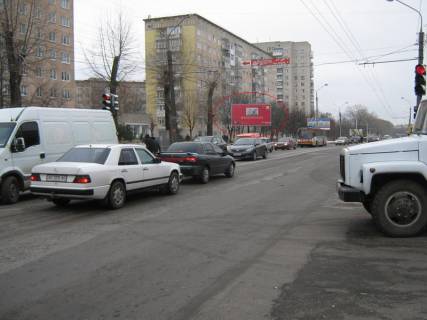 Билборд B в Тернополе, 6х3  15 квітня - навпроти Бойчуків ("Сільпо") фото 1