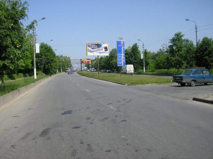 Билборд A в Черновцах, 6х3  Ізмайлівська (розд. смуга, до ринку); м.3 фото 3