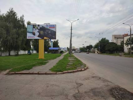 Билборд B в Луцке вул. Дубнівська 28 (вїзд в місто, біля зупинки Луцькводоканал, поруч військовий ліцей) фото 1