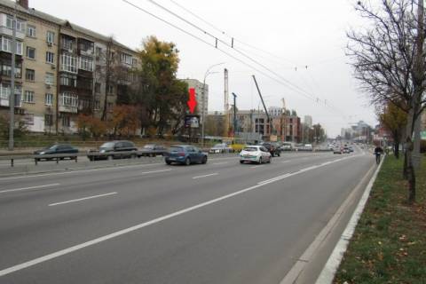 Бэклайт B в Киеве, 3.14x2.3  Міхновського Миколи (Дружби Народів) бул., 13, (Новус, Нова пошта № 46), в напрямку міст Патона фото 1