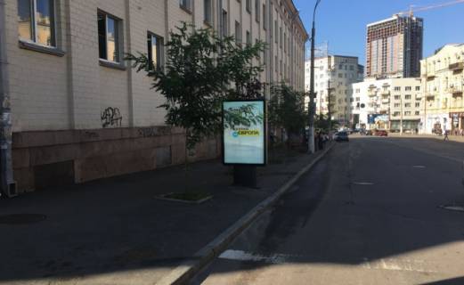 Ситилайт B в Киеве, 1.2x1.8  Бульварно-Кудрявська влу./ Дмитрівська вул. (Цирк)_напрямок до просп. Берестейський (Перемоги) фото 1