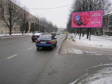 Білборд, Бігборд (Борд)  A у Львові, 6x3  Великого В. вул., 15 (АЗС "Укрнафта", Центр поліграфії "Гамма Центр ЛТД", Автомайстерня), в напрямку центру міста Фото 1