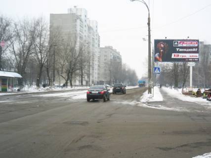Billboard A in Kyiv, 6x3  Almatins'ka st./ Profspilkova st. (Rajffajzen Bank Aval', Privat Bank, Fora, Nova posta), v napramku Darnic'ka plosa Photo 1