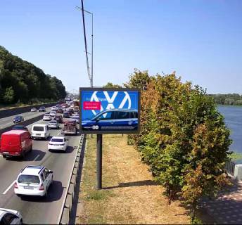 Видеоборд A у Києві, 3.14x2.3  Набережне шосе, між ст.м. "Дніпро" та Пішохідним мостом, в напрямку до Подолу - 394136 Фото 1