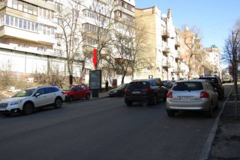 Ситилайт B в Киеве, 1.2x1.8  Гончара О. вул. 46/48, в напрямку Львівської площі фото 1