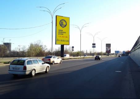 Бэклайт A в Киеве Дарницьке шосе, (озеро Тельбин), розподілювач, в напрямку до Дарницького мосту фото 1