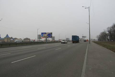 Бэклайт A в Киеве, 8x4  Кільцева дорога (на роздільнику), (ТЦ "Апрель", Billa, Фора), в напрямку просп. Леся Курбаса (50-річчя Жовтня) фото 1