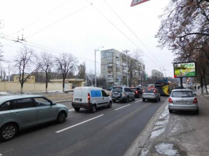 Video Billboard A in Kyiv, 3.14x2.3  Kirilivs'ka (Frunze) st. 107, svitlofor, ruh v napramku Podil's'kij Uzviz - 393494 Photo 1