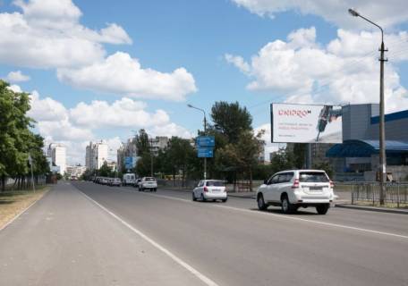Призматрон, Призма A у Києві, 6x3  Оноре де Бальзака вул. - Теодора Драйзера вул., 21 (Деснянський парк, Укргазбанк, кінотеатр "Флоренція"), на зупінці, в напрямку Градинська вул. - 293865 Фото 1
