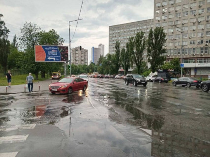 Призматрон, Призма B у Києві, 6x3  Сверстюка Є.вул.(Раскової М. вул.) навпроти буд. № 15 (Приват Банк, "Український професійний Банк", Нова Пошта, Рошен), в напрямку метро Лівобережна - 182558 Фото 1
