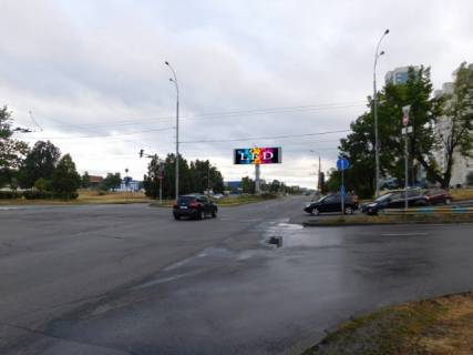 Video Billboard A in Kyiv, 4x12  Bogatirs'ka st. / st. Polarna z Kieva do Visgoroda - 449217 Photo 1