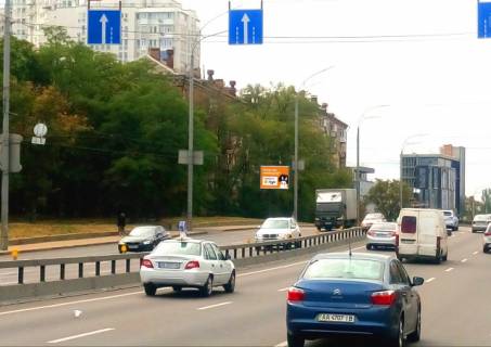 Бэклайт B в Киеве, 3.14x2.3  Миколи Міхновського бульвар (Дружби Народів бульвар)., 22, (Будинок Меблів, ст.м. "Дружби Народів"), в напрямку до Либідської пл. і Автовокзалу фото 1