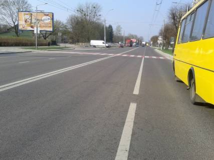 Білборд, Бігборд (Борд)  B у Львові, 6x3  Любінська вул., Навпроти будинку № 160, (Скнілівській парк, автостоянка), в напрямку з центру міста Фото 1